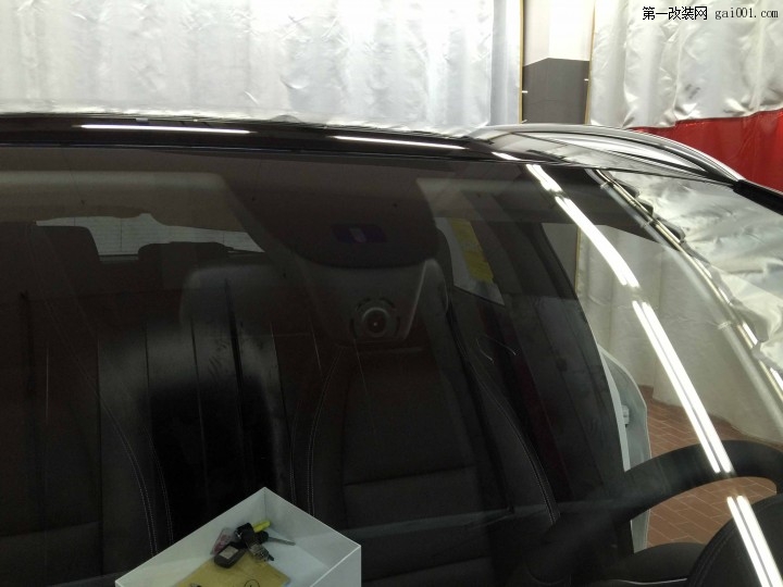 天津奔驰GLA200隐藏式行车记录仪天津小吕