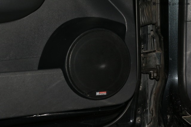 8曼斯特CS 654010三分频的中低音安装近照.JPG