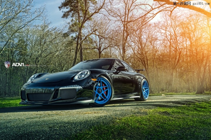 adv1-porsche-991-gt3-adv05s-mv2-sl-custom-forged-2-piece-concave-wheels-blue-05.jpg