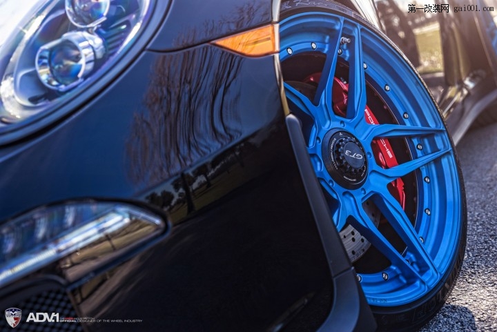 adv1-porsche-991-gt3-adv05s-mv2-sl-custom-forged-2-piece-concave-wheels-blue-07.jpg