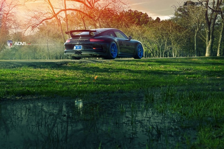 adv1-porsche-991-gt3-adv05s-mv2-sl-custom-forged-2-piece-concave-wheels-blue-08.jpg