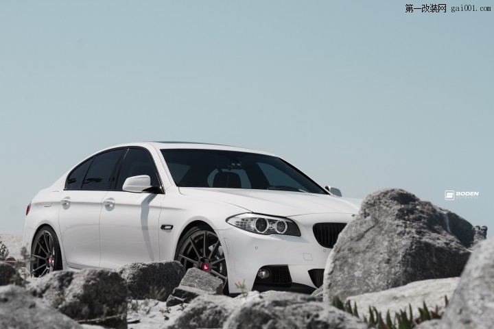 BMW-5-Series-by-Vorsteiner-1.jpg