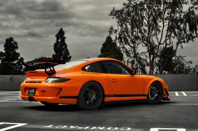 Orange-GMG-997-GT3RS-7-640x426.jpg