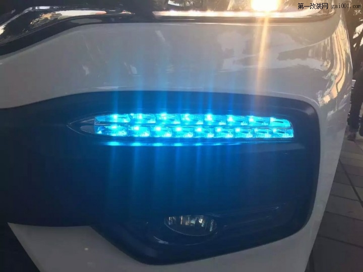 合肥本田XR-V LED日行灯白光黄光蓝光一起来