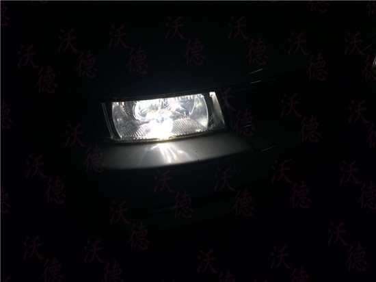 三菱菱帅车灯升级H4灯碗内加装Q5双光透镜雪莱特氙气灯泡N...