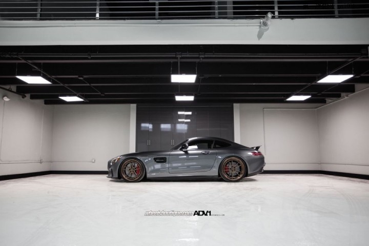 奔驰AMG GT S改装磨砂青铜ADV.1轮毂