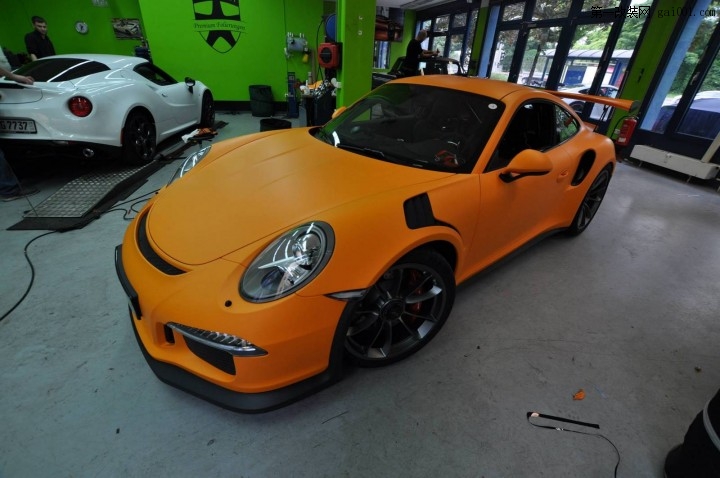 改装版2016保时捷911 GT3 RS