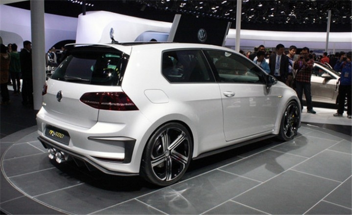 Golf_r400_08.jpg