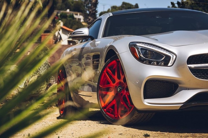 mercedes-amg-gt-gets-candy-red-forgiato-wheels-photo-gallery_4.jpg