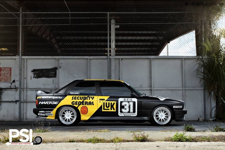 bmw-e30-m3-dtm-replica-5.jpg