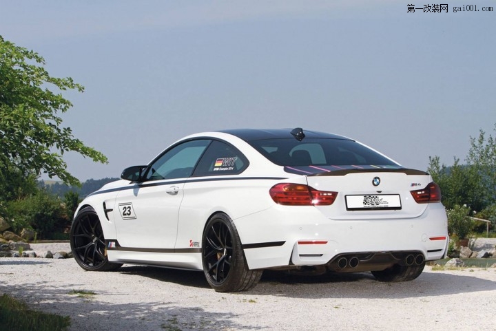 bmw-m4-dtm-edition-13.jpg