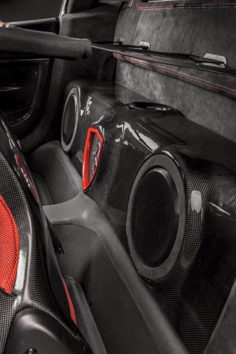 法拉利458 SPECIALE改装定制高保真系统