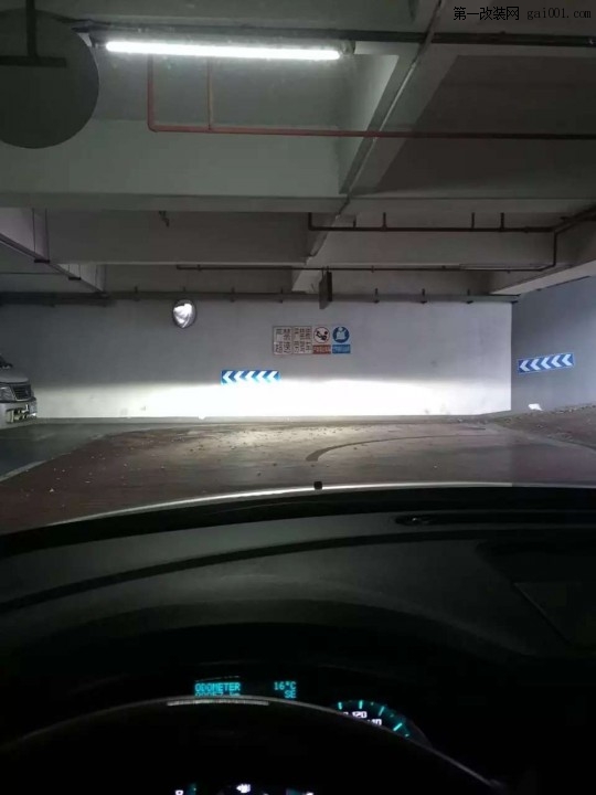 昂科雷车灯升级德国海拉5双光透镜 深圳光速车改改灯