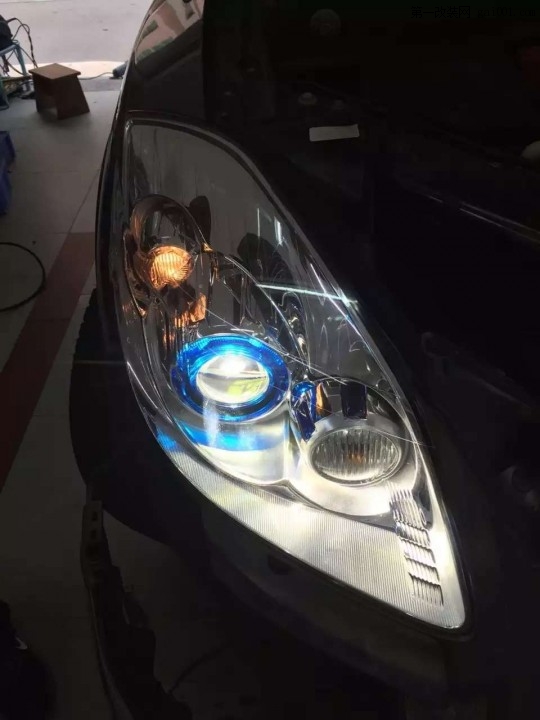 昂科雷车灯升级德国海拉5双光透镜 深圳光速车改改灯
