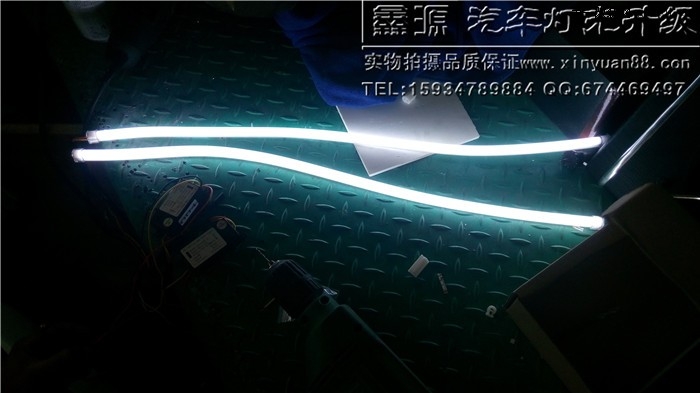 【毕节鑫源车灯】比亚迪F3大灯总成升级双光透镜氙气灯