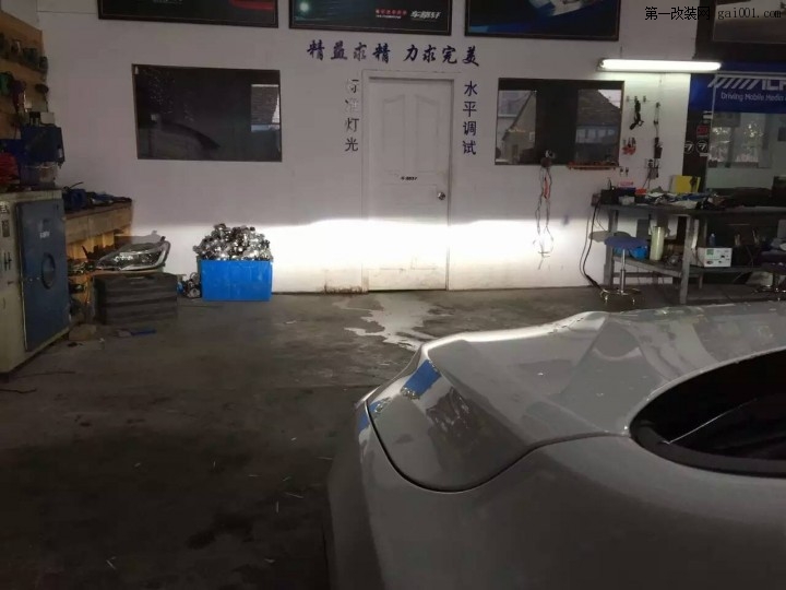 宁波车略轩专业车灯升级中心沃尔沃V60车灯升级顶级海拉...