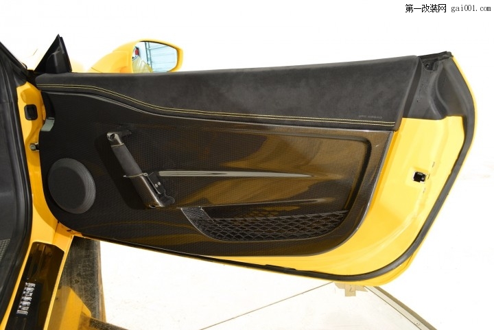 Novitec改装独特的法拉利458 SPECIALE