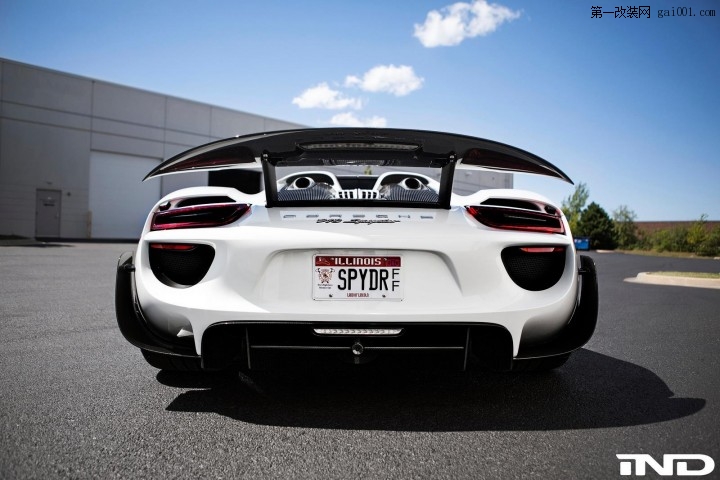 porsche-918-spyder-11.jpg