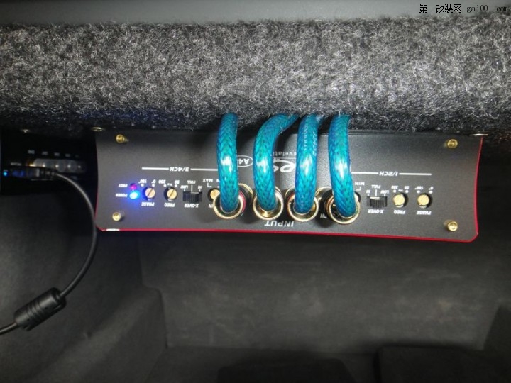 追求极致音响从不止境宝马740汽车音响改装贵族三分频
