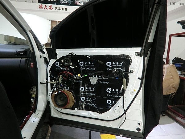 重庆渝大昌影音改装雷克萨斯RX270汽车音响，升级德国零点