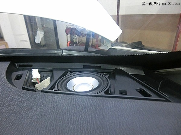 重庆渝大昌改装英菲尼迪QX60汽车音响，升级德国零点音响