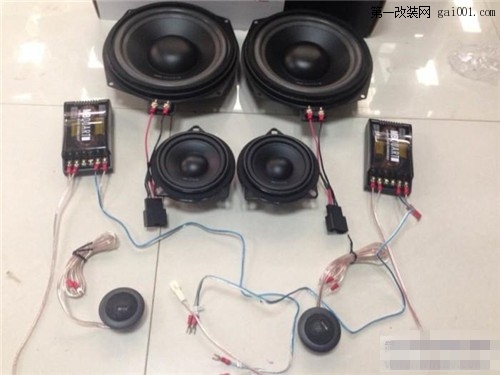武汉音乐汇宝马X1无损汽车音响安装MBQ喇叭