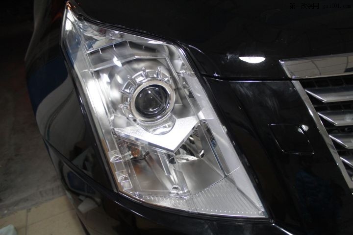 凯迪拉克车灯升级武汉SRX改灯高端进口全新正品配件海拉