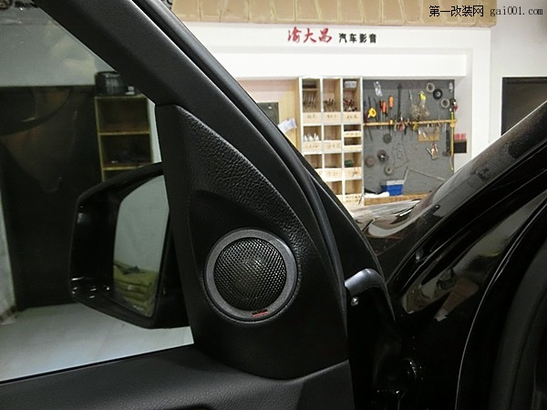 重庆渝大昌影音改装奔驰ML400汽车音响|升级丹拿和德国零点