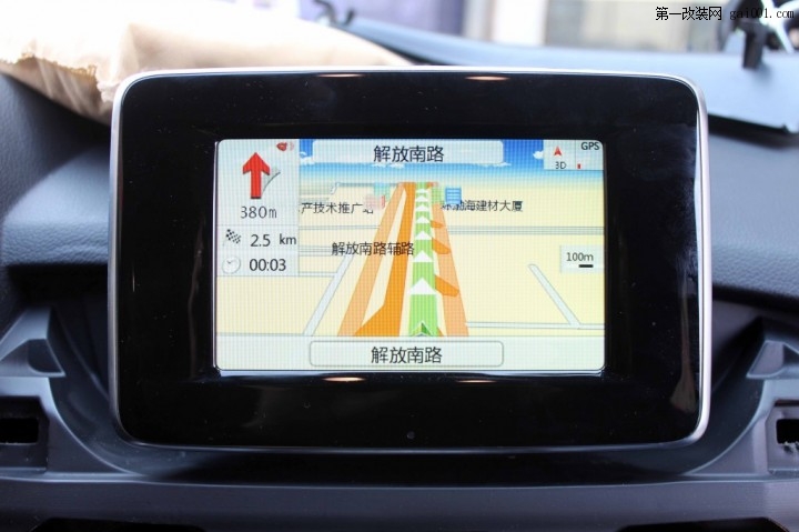 天津奔驰B200导航倒车影像