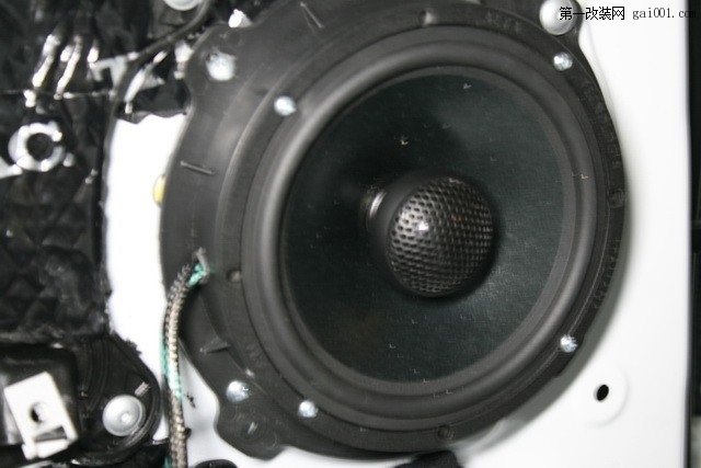 长宁汽车音响改装 上海道声捷豹XE改装德国RS发现系列两分频