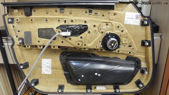 6 ETON-100T高音喇叭安装于门板饰盖上.JPG