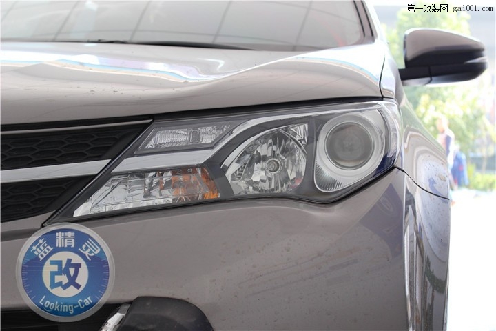 丰田新款RAV4车灯升级首选武汉蓝精灵专业改灯改装氙气灯