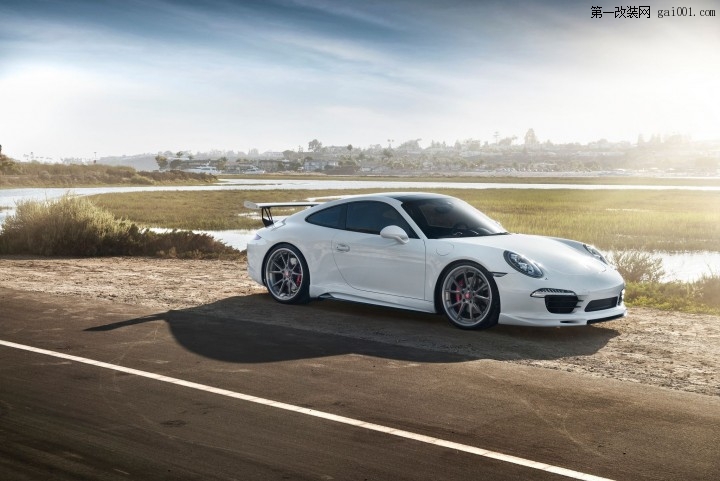 Porsche-911-Carrera-S-1.jpg