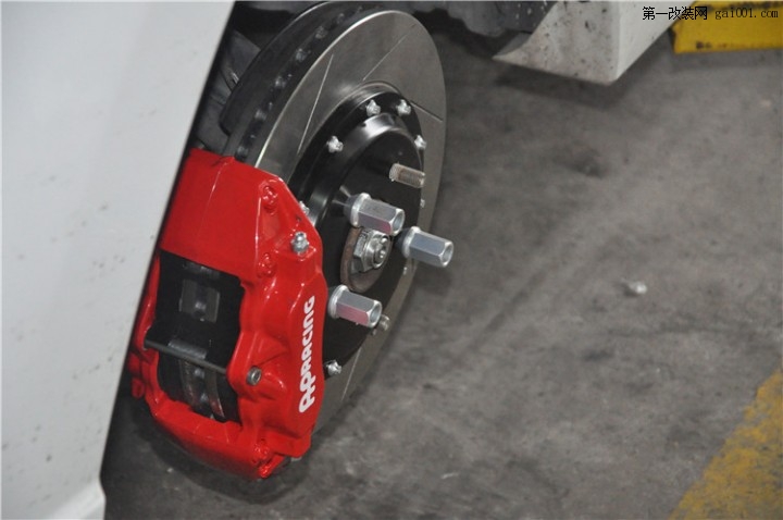 马自达5前轮改装AP新款9200四活塞刹车卡钳套装分泵升级