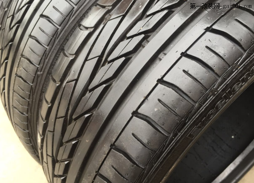 出售固特异215/45R17