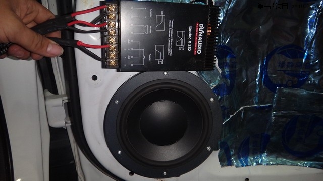 3丹拿242MK中低音喇叭与分频器的安装效果.JPG