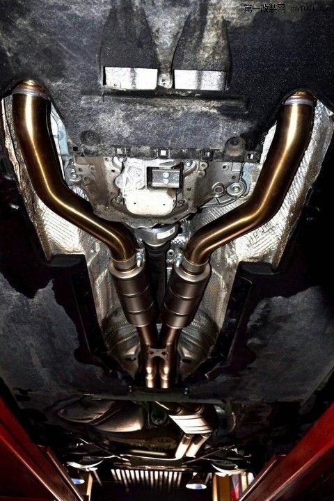 奥迪RS7改装天蝎排气，响彻天际