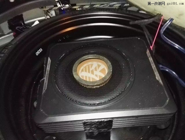 苏州汽车音响改装-【音乐汇】奔驰GLK300音响升级