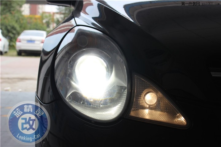 奔驰R500完美升级欧司朗远光灯武汉蓝精灵改灯