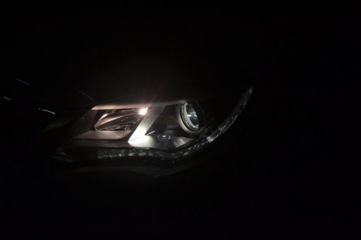 贵阳比亚迪S7改装氙气灯
