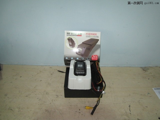 2 黑剑FHD5900高清行车记录仪安装前展示.JPG