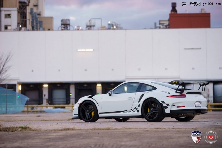 Porsche-911-GT3-RS-10.jpg