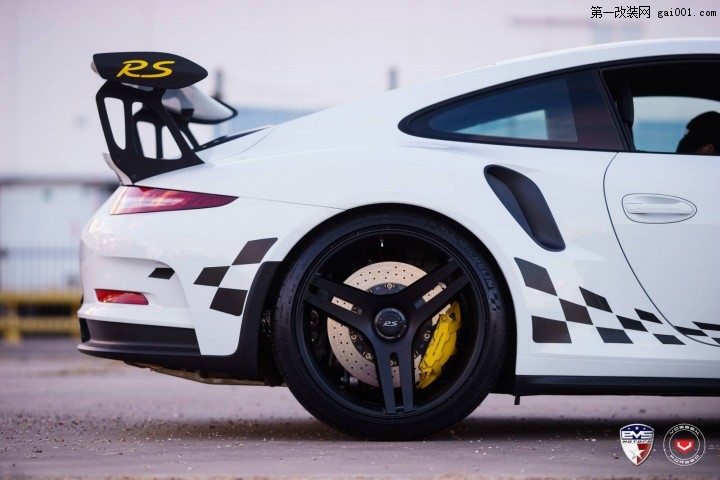 Porsche-911-GT3-RS-16.jpg