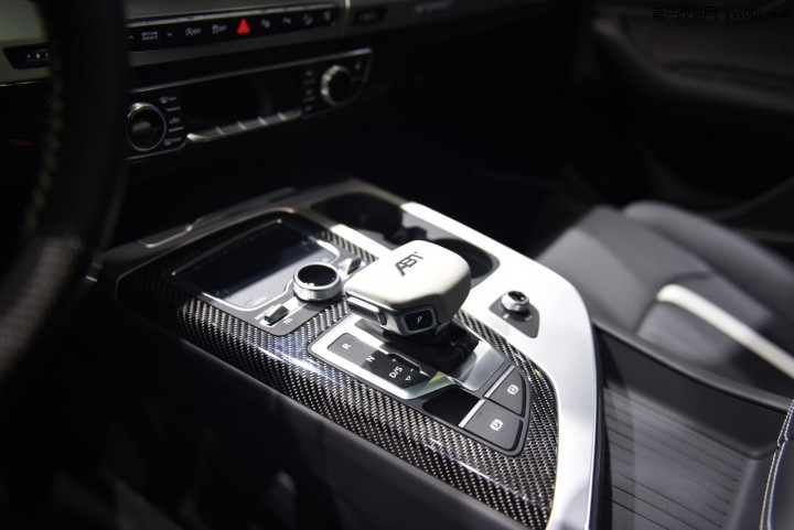 ABT-Q7-at-Geneva-Motor-Show-201613.jpg