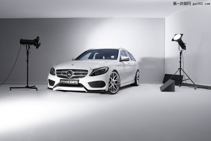 Mercedes-AMG-C63-Estate-19.jpg
