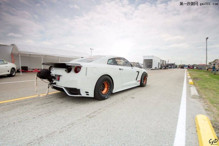 Alpha-G-Nissan-GT-R-by-AMS-13.jpg