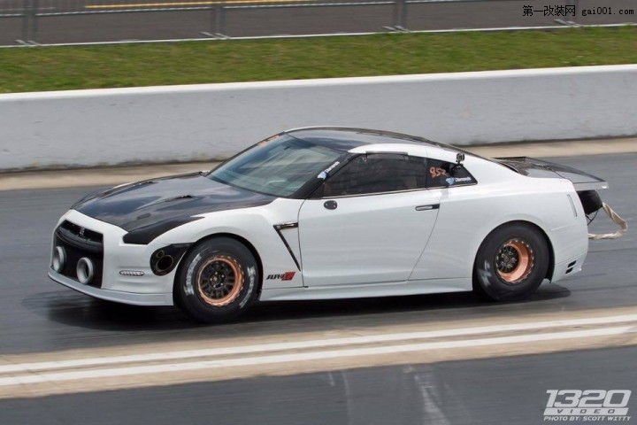 Alpha-G-Nissan-GT-R-by-AMS-14.jpg