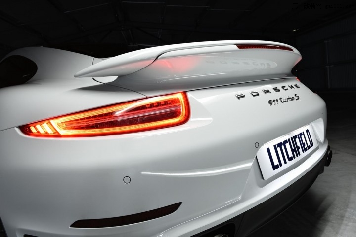 Litchfield-Porsche-911-6.jpg