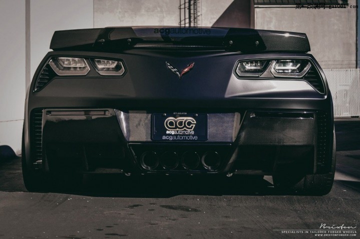 Black-Corvette-Z06-2.jpg