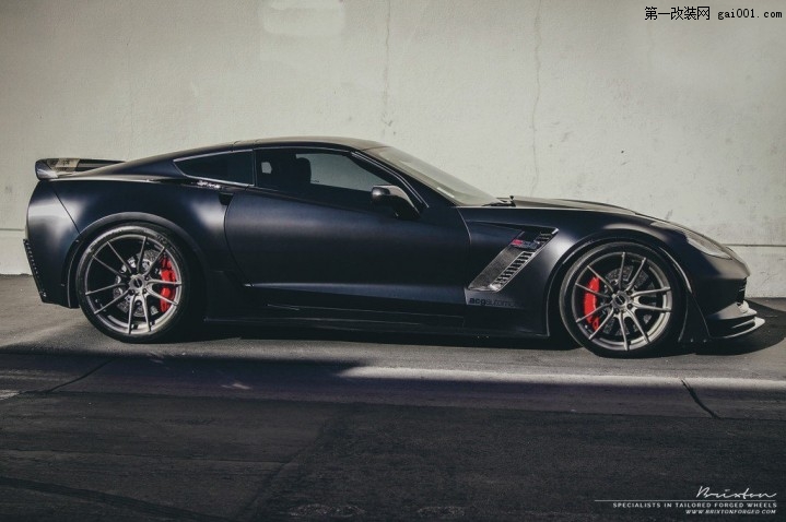 Black-Corvette-Z06-5.jpg